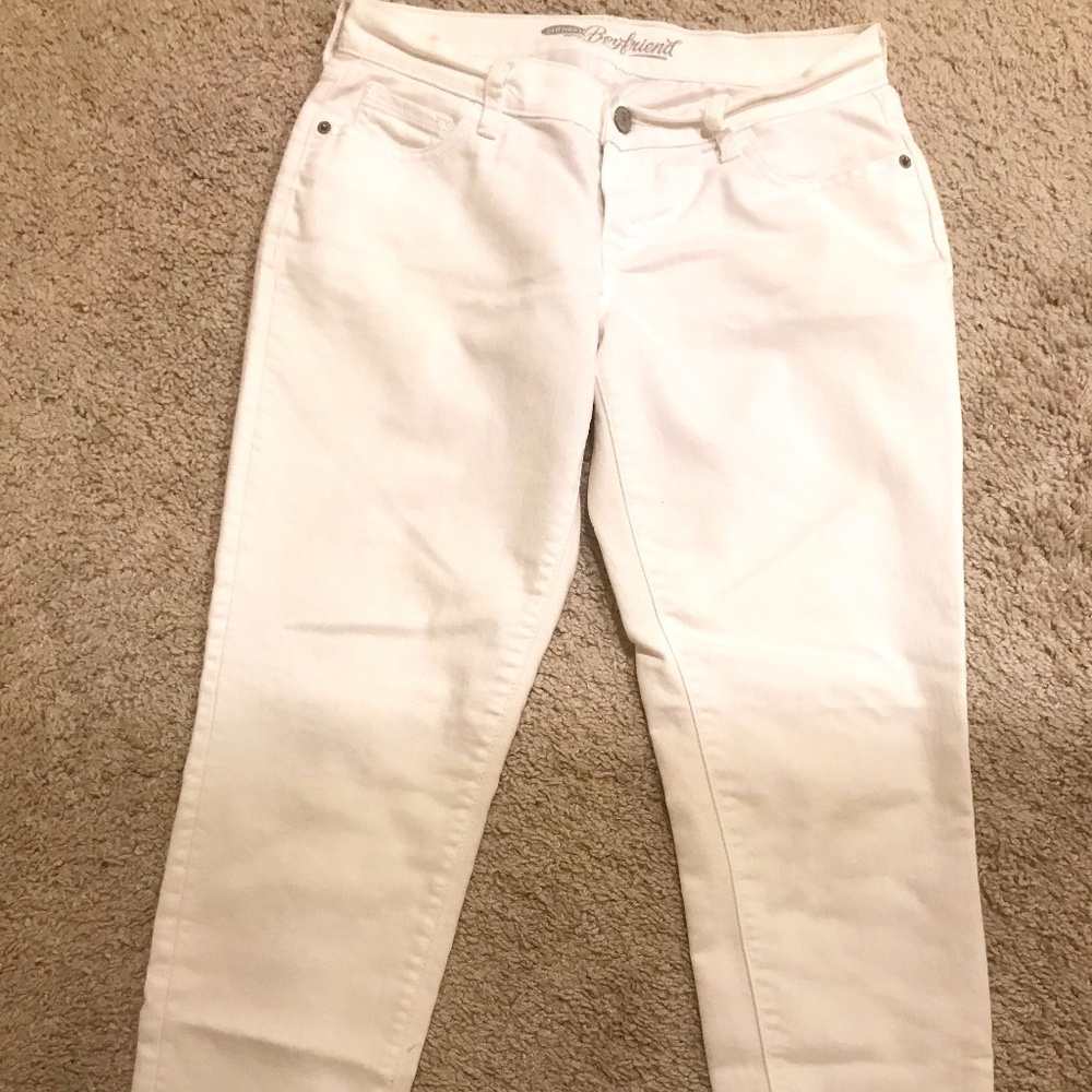 Old Navy White Boyfriend Jeans (size 2)